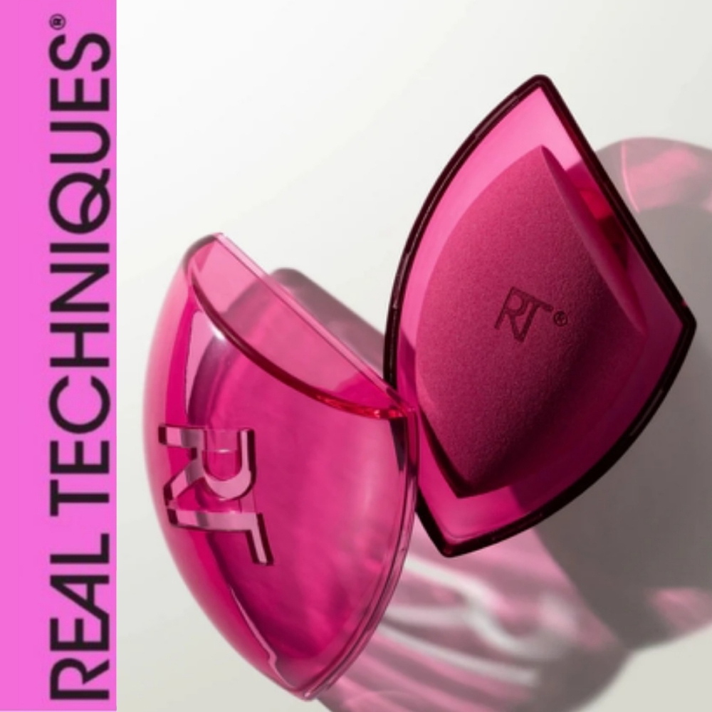 Real Techniques Berry Kiss Miracle Complexion Sponge + Travel Case